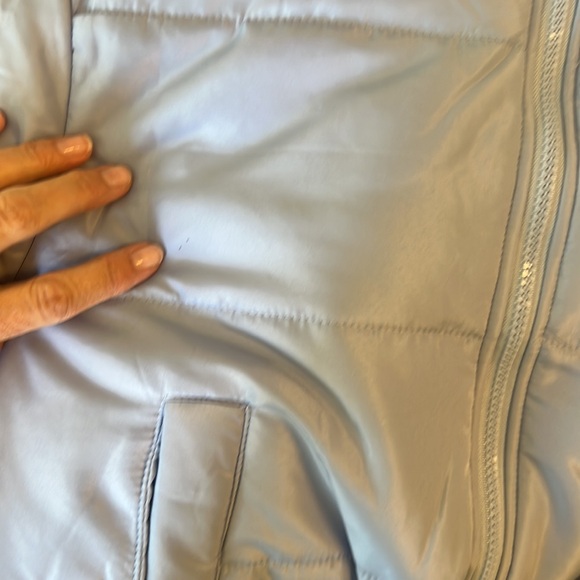 Light periwinkle blue zip up Crop Puffer Jacket Medium - Picture 8 of 8